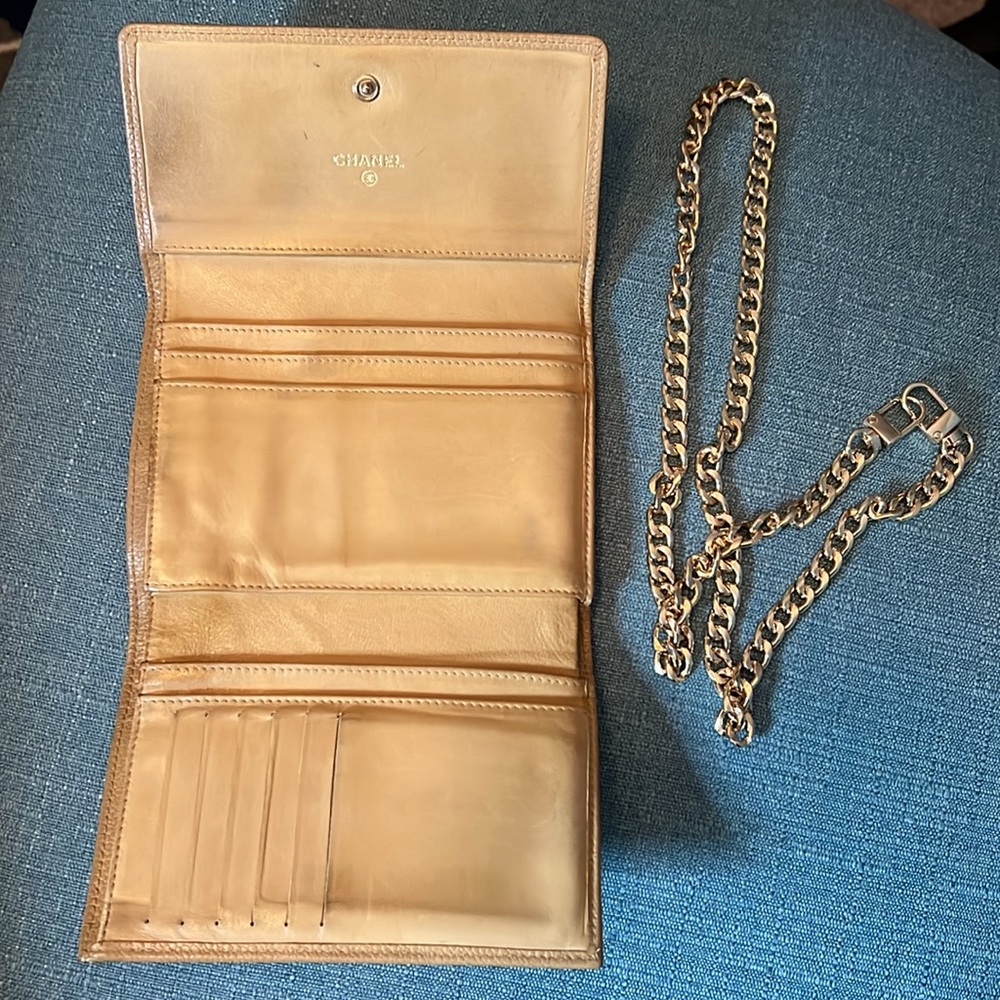 Chanel Timeless CC Caviar Leather Trifold Wallet, Rare - Picture 4 of 15
